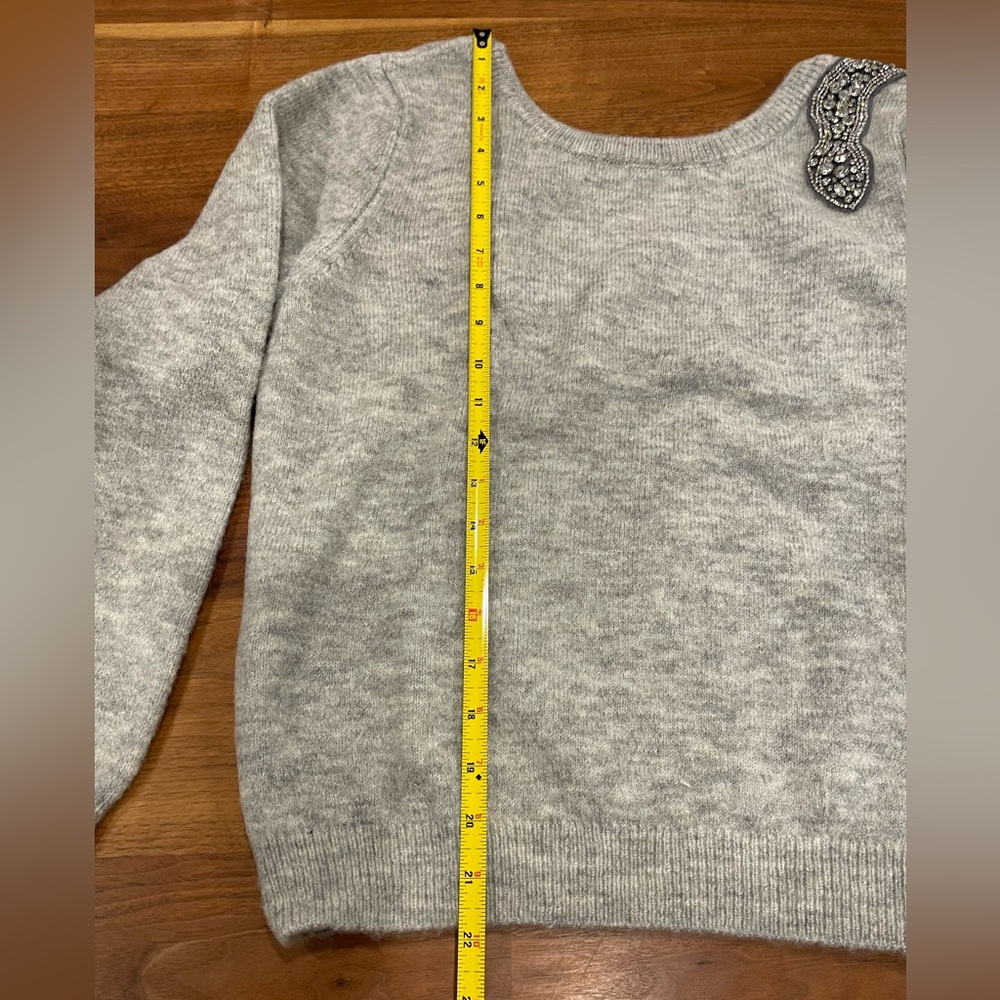 New sweater. Available Size S/M  and M/L - Picture 11 of 11